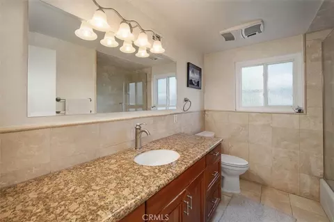 Bath - 25065 Highspring Ave, Newhall, CA 91321 photo 3 of 4