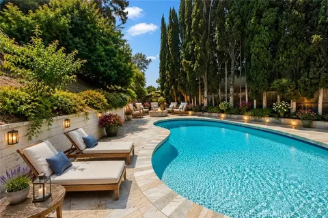Exterior - 3102 Dona Sofia, Studio City, CA 91604 photo 6 of 8