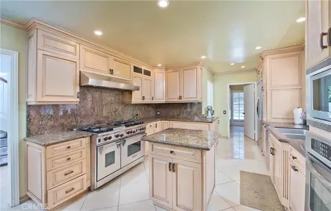 Kitchen - 3102 Dona Sofia, Studio City, CA 91604 photo 1 of 2