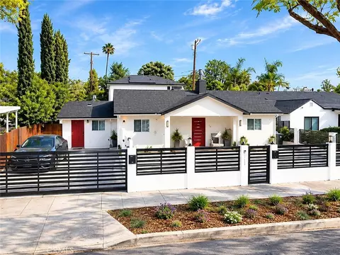 8218 Encino Ave, Northridge, CA 91325