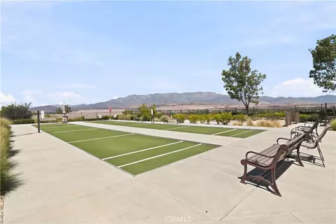 View/Area - 340 Mock Blf, Beaumont, CA 92223 photo 6 of 8