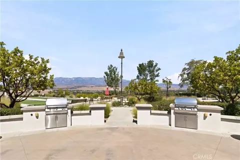 View/Area - 340 Mock Blf, Beaumont, CA 92223 photo 7 of 8