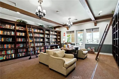 View/Area - 340 Mock Blf, Beaumont, CA 92223 photo 4 of 8