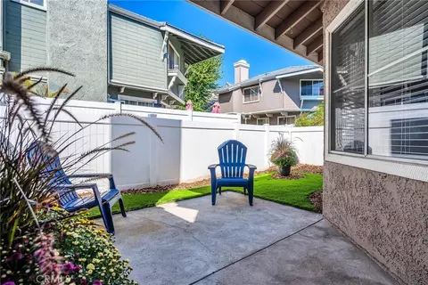 Exterior - 1906 Rory Ln #5, Simi Valley, CA 93063 photo 6 of 9