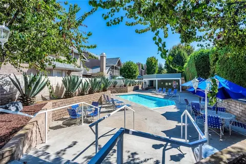 Exterior - 1906 Rory Ln #5, Simi Valley, CA 93063 photo 8 of 9