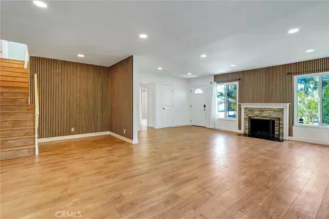 Living - 19549 Schoolcraft, Reseda, CA 91335 photo 2 of 4