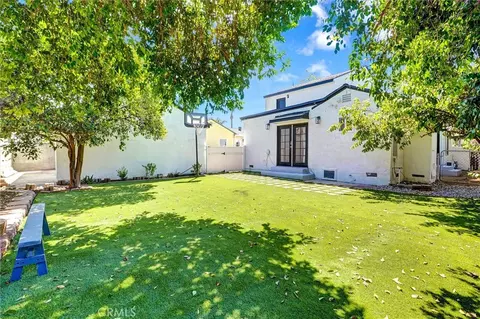 Exterior - 19549 Schoolcraft, Reseda, CA 91335 photo 7 of 8