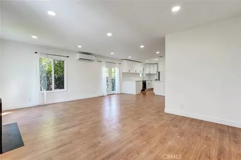 Living - 19549 Schoolcraft, Reseda, CA 91335 photo 3 of 4