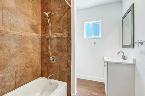 Bath - 19549 Schoolcraft, Reseda, CA 91335 photo 1 of 2