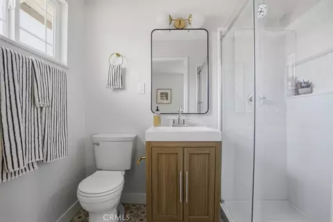 Bath - 1387 Cherry Ave, Simi Valley, CA 93065 photo 3 of 4