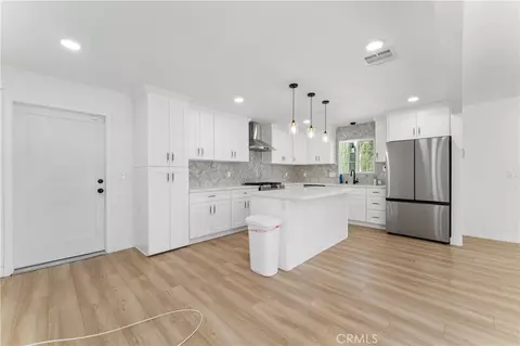 Entry Way - 26410 Gimlet, Newhall, CA 91321 photo 3 of 3