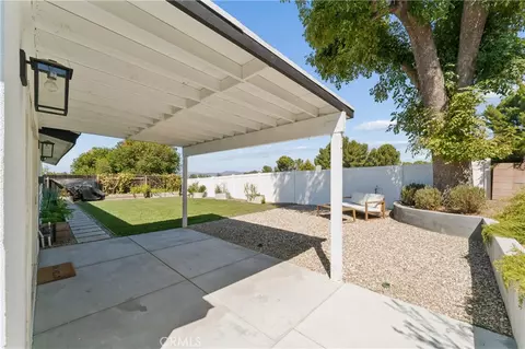 Exterior - 26410 Gimlet, Newhall, CA 91321 photo 2 of 4