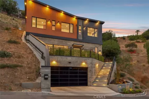 8504 Outland View Dr, Sun Valley, CA 91352