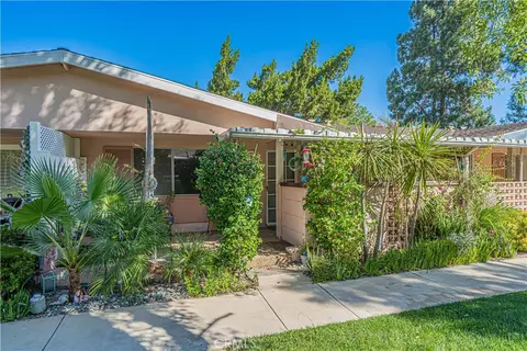 19228 Avenue Of The Oaks, Newhall, CA 91321