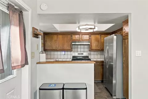 Kitchen - 21424 Mountain, Tehachapi, CA 93561 photo 1 of 3
