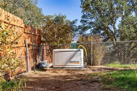 Exterior - 21424 Mountain, Tehachapi, CA 93561 photo 8 of 16