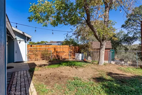 Exterior - 21424 Mountain, Tehachapi, CA 93561 photo 6 of 16