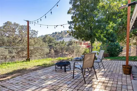 Exterior - 21424 Mountain, Tehachapi, CA 93561 photo 9 of 16