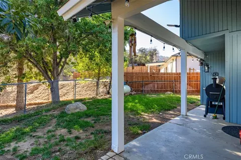 Exterior - 21424 Mountain, Tehachapi, CA 93561 photo 10 of 16