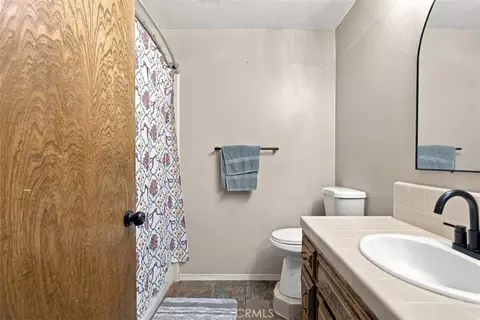 Bath - 21424 Mountain, Tehachapi, CA 93561 photo 1 of 2