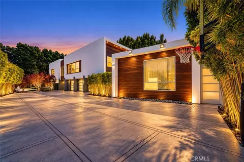 4757 White Oak, Encino, CA 91316