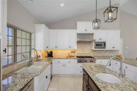 Kitchen - 2242 Dolores Pl, Acton, CA 93510 photo 4 of 5