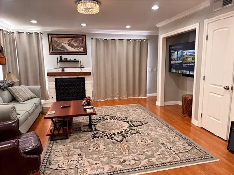 14435 Valerio #15, Van Nuys, CA 91405