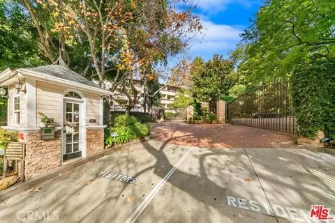 2700 Cahuenga E, Los Angeles, CA 90068