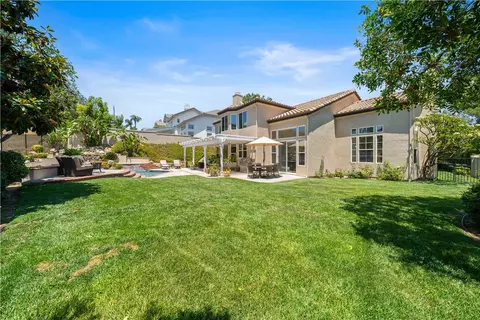 5919 County Oak Rd, Woodland Hills, CA 91367