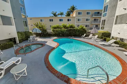 5454 Zelzah Ave #204, Encino, CA 91316