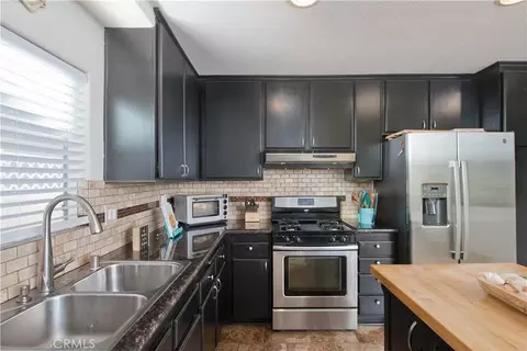 Kitchen - 6373 Keystone, Simi Valley, CA 93063 photo 5 of 5