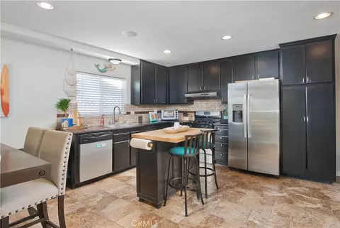 Kitchen - 6373 Keystone, Simi Valley, CA 93063 photo 4 of 5