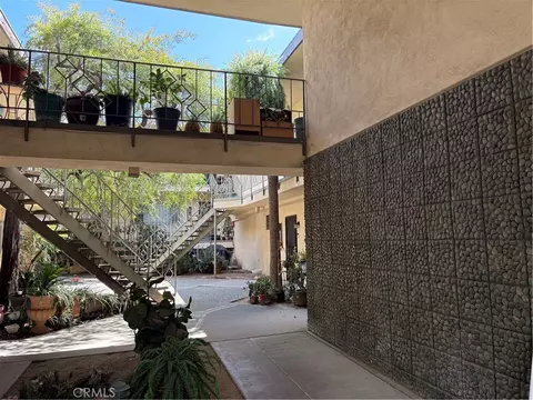 1222 E Orange Grv, Pasadena, CA 91104 photo 2