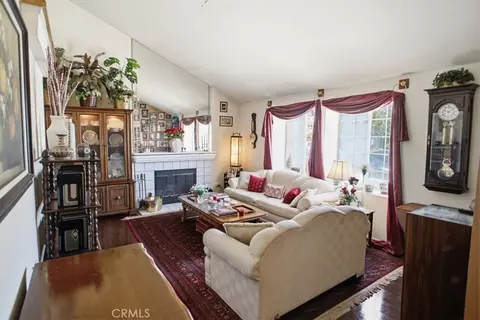 Living - 5044 Adobe, Palmdale, CA 93552 photo 1 of 3