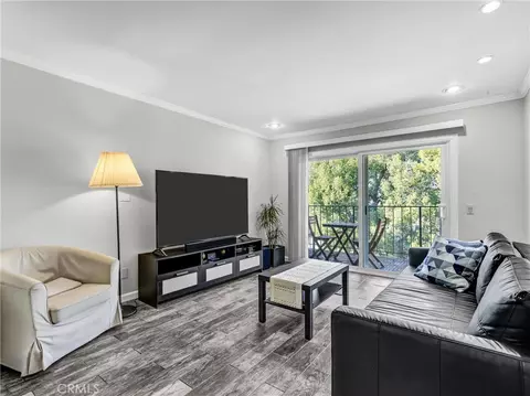 Living - 500 Jackson Pl #302, Glendale, CA 91206 photo 1 of 5