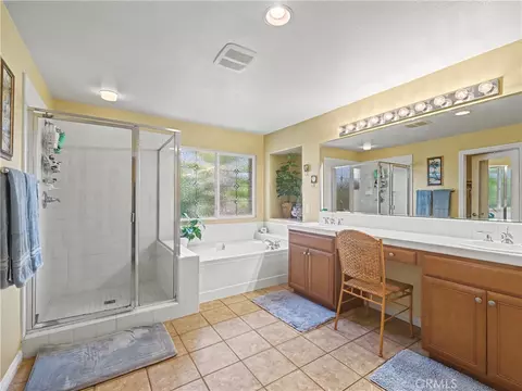 Bath - 4696 Refugio Ct, Camarillo, CA 93012 photo 3 of 5