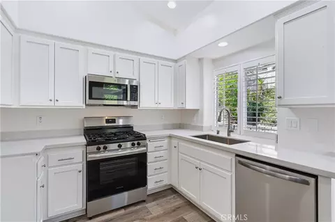 Kitchen - 145 Concerto Dr, Oak Park, CA 91377 photo 1 of 1