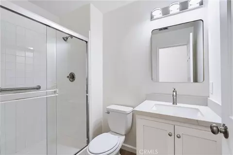 Bath - 145 Concerto Dr, Oak Park, CA 91377 photo 4 of 4