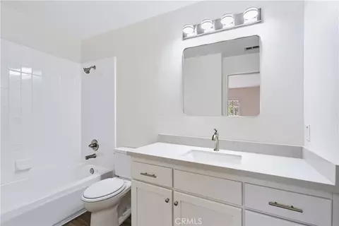 Bath - 145 Concerto Dr, Oak Park, CA 91377 photo 3 of 4