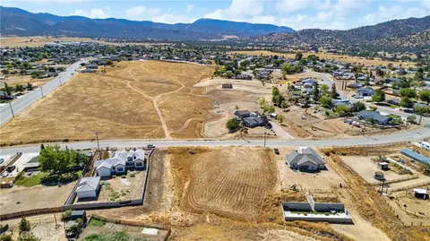20131 La Jara Dr, Tehachapi, CA 93561 photo 5
