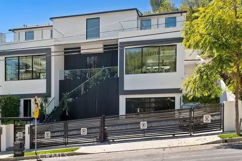 19546 Rosita St, Tarzana, CA 91356