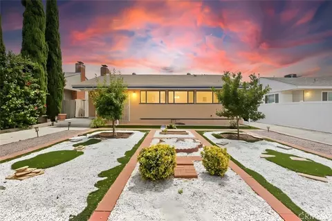 6306 Denny Ave, North Hollywood, CA 91606