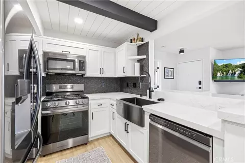 24413 Leonard Tree, Newhall, CA 91321