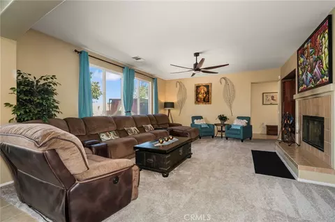 Living - 3317 Vahn Ln, Lancaster, CA 93536 photo 4 of 4
