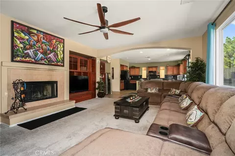 Living - 3317 Vahn Ln, Lancaster, CA 93536 photo 3 of 4
