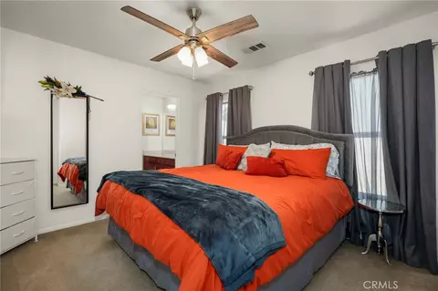 Bedroom - 3317 Vahn Ln, Lancaster, CA 93536 photo 4 of 6