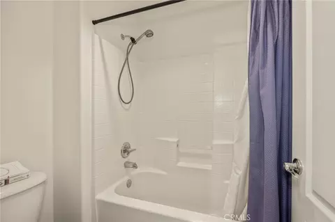 Bath - 3317 Vahn Ln, Lancaster, CA 93536 photo 6 of 6