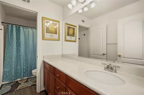 Bath - 3317 Vahn Ln, Lancaster, CA 93536 photo 4 of 6