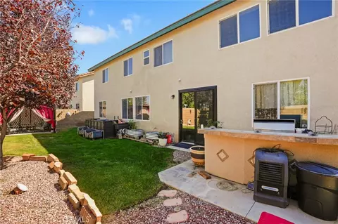 Exterior - 3317 Vahn Ln, Lancaster, CA 93536 photo 9 of 9