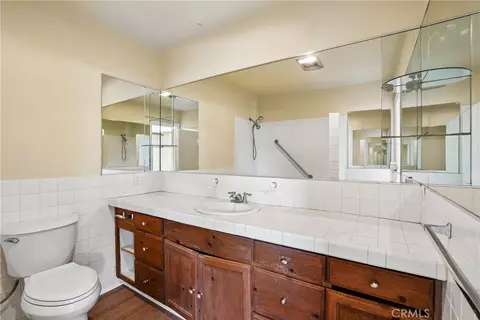 Bath - 49272 Hibiscus Dr, Morongo Valley, CA 92256 photo 2 of 3